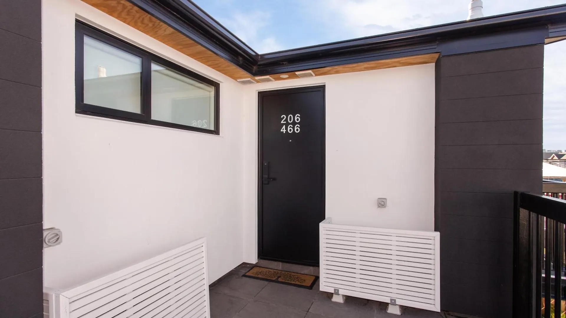 Penthouse Apartment Scenic Views-Spacious 2Br Christchurch New Zealand